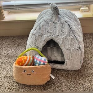 NEW Cozy Gray Cat Bed